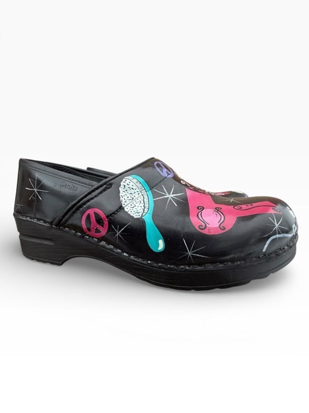 Sanita Hair Stylist Beauty Theme Peace Sign Brush Clogs Shoes EU 42 US 10.5-11